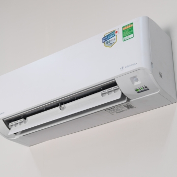 Máy lạnh Daikin Inverter 3.0HP FTKY71WVMV / RKY71WVMV